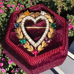 Crown Trifari Fruit Salad Rhinestone Vintage Heart Jeweled Estate Brooch Pin